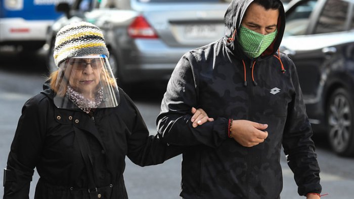 Chile supera a España en contagiados por COVID-19 y más de 2 mil pacientes están en la UCI