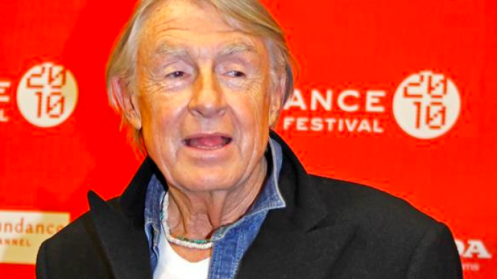 A los 80 años murió Joel Schumacher, director de películas de Batman