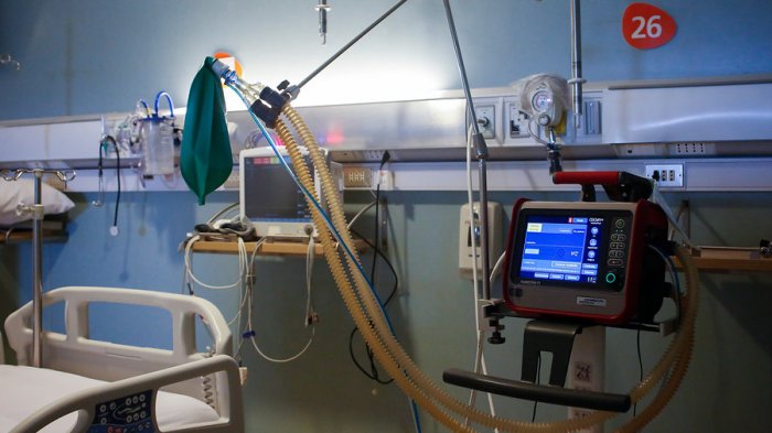 Paciente murió luego que su familia desenchufara el ventilador mecánico: Querían prender el aire acondicionado