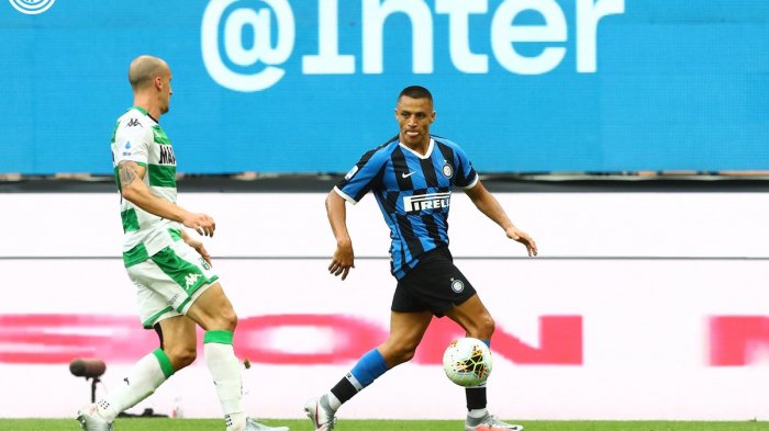 Alexis aportó con una asistencia en guerra de goles entre Inter y Sassuolo