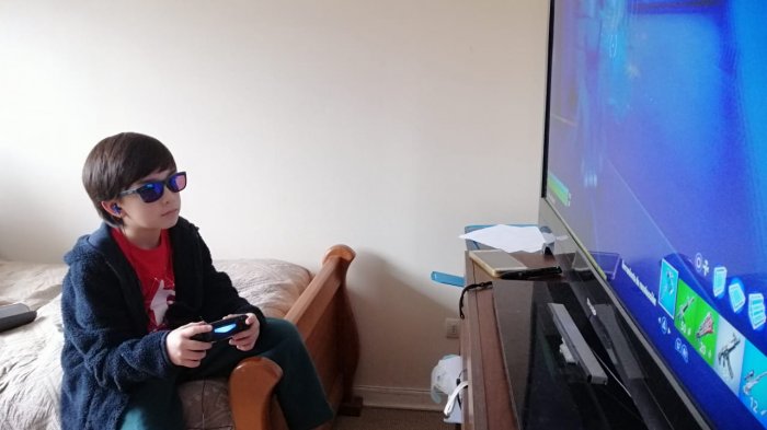 El regalo que cambió la vida de un niño con daltonismo (pero al que lamentablemente no todos pueden acceder)