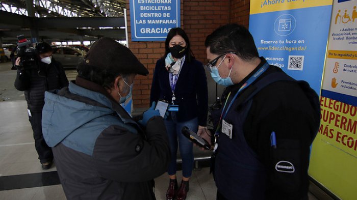 Guardias de supermercados podrán solicitar permisos temporales para autorizar la entrada