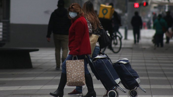 FMI recorta proyección económica y prevé contracción de 7,5% para Chile