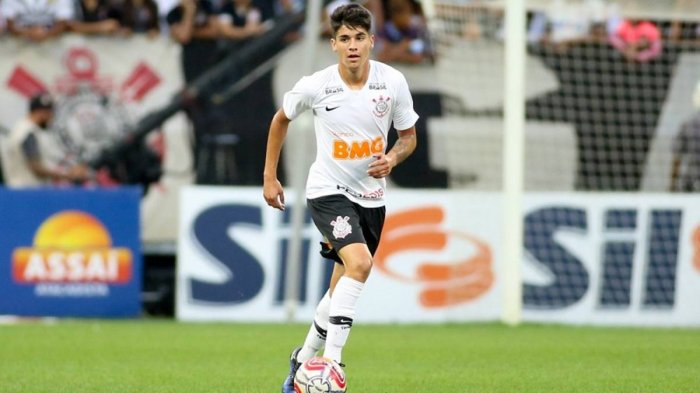Angelo Araos y otros 7 jugadores del Corinthians contagiados con COVID-19