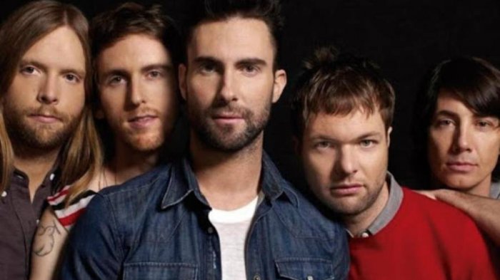 Miembro de Maroon 5 fue detenido por agredir a su pareja