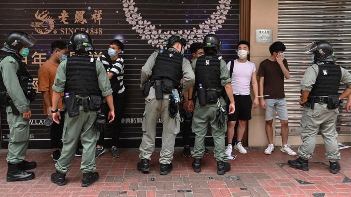 Protestas contra la recién promulgada ley de seguridad nacional dejan decenas de detenidos en Hong Kong