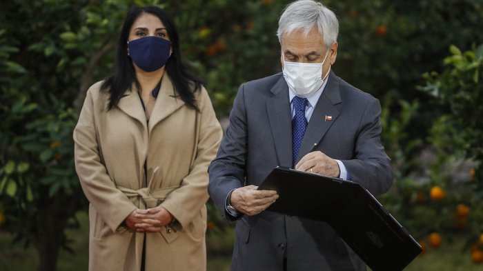 Presidente Piñera promulga ley que limita reelección de senadores, diputados, alcaldes y concejales