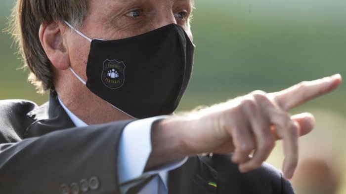 Bolsonaro anunció que trata su COVID-19 con la polémica cloroquina