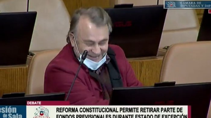 Retiro de fondos de AFP: Pepe Auth pidió la palabra sólo para hacer una broma a diputado DC