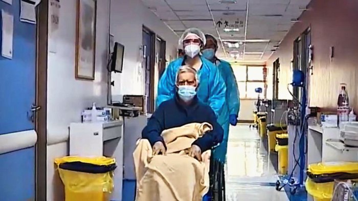 11 días en la UTI y otros 70 hospitalizados: Historias de adultos mayores que vencieron al coronavirus