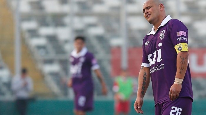 Acusan a “Chupete” de dejar botado a Santa Cruz: “Se taimó, ni siquiera se despidió de sus compañeros”