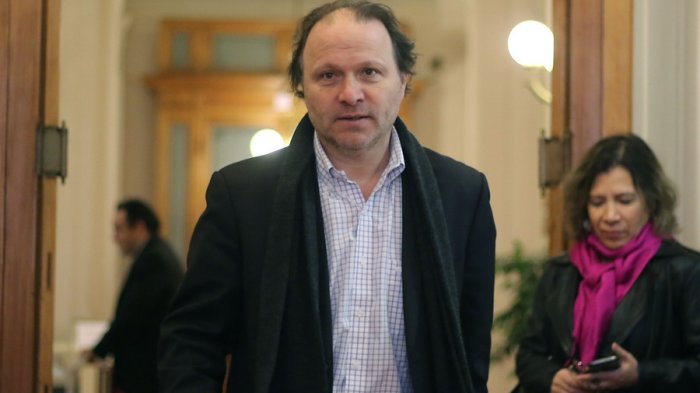 Senador de Urresti asegura que amenazas por la votación del retiro de fondos son medidas 