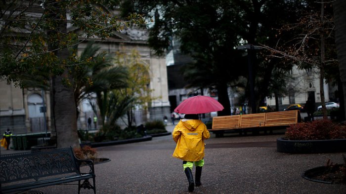 ¡Un alivio ante la sequía! Santiago registra el julio con más lluvias en 14 años