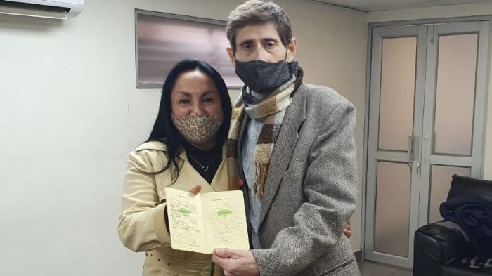 Se casó el hombre al que le dieron 3 meses de vida y no conseguía hora en el Registro Civil: 