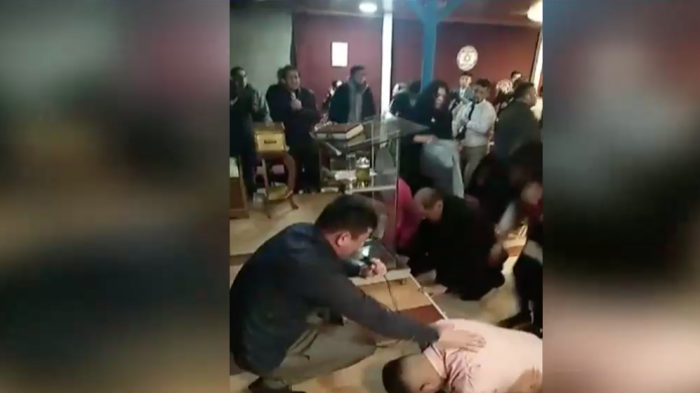 Formalizarán a dos personas por organizar culto religioso con más de 45 asistentes en El Bosque