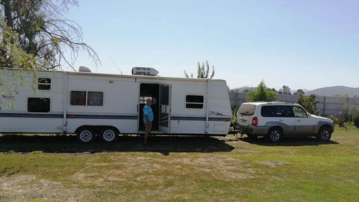 Vendían casa rodante, comprador se hizo pasar por carabinero y los estafó con cheque falso