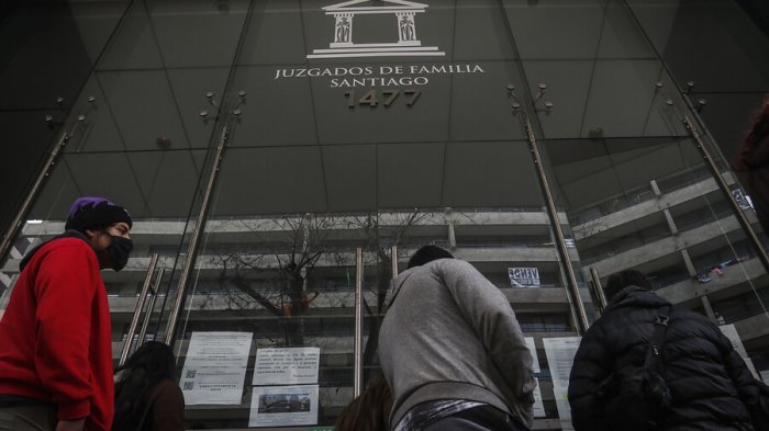 Retendrán hasta un 50% el bono para clase a media a deudores de pensión alimenticia