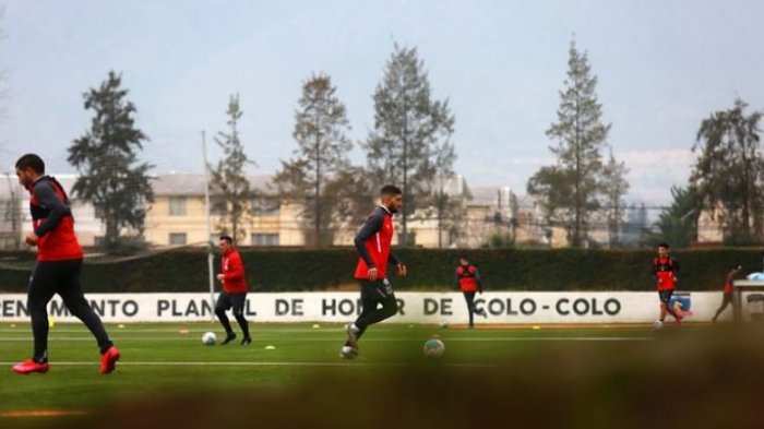 Colo Colo confirma que jugador está contagiado de coronavirus