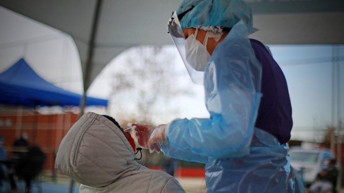 Positividad de test PCR alcanza el 9% en la Región Metropolitana