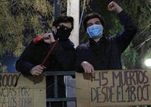 Gustavo Gatica se sumó a cacerolazo durante la Cuenta Pública 2020