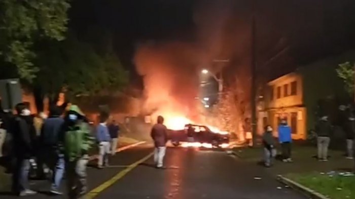 Vecinos de Curacautín se enfrentaron a comuneros mapuche que se habían tomado el municipio