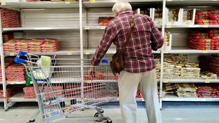 Senado aprueba proyecto que prohíbe botar alimentos que están por vencer