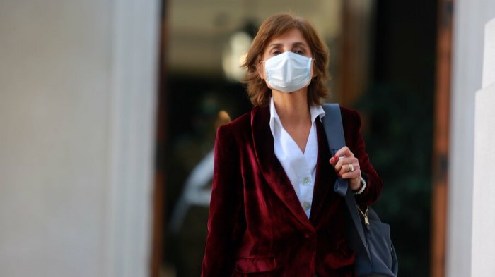 Paula Daza dice que se estudia la opción de reabrir colegios para recibir a niños cuyos padres trabajen