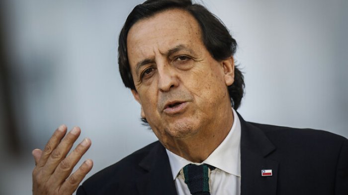 Gremio de camioneros tendrá reunión con ministro Víctor Pérez tras hechos de violencia en La Araucanía