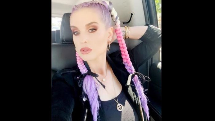 Kelly Osbourne sorprende con su nuevo look: 