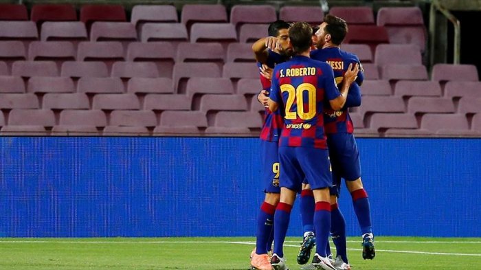 El Barcelona confirmó un caso positivo por COVID-19 a un día de viajar a Lisboa