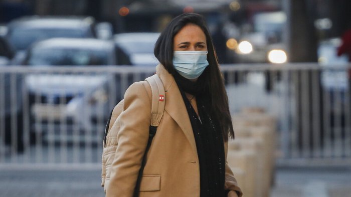 Subsecretaria Bown y permiso para menores: 