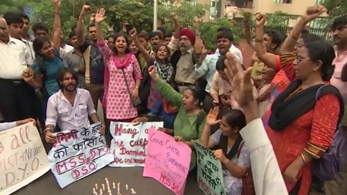 Violación y asesinato de una niña de 13 años provoca indignación en la India