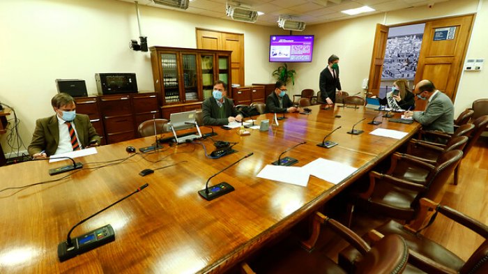 Comisión de Constitución de la Cámara despacha proyecto que aumenta atribuciones del Servel para el plebiscito
