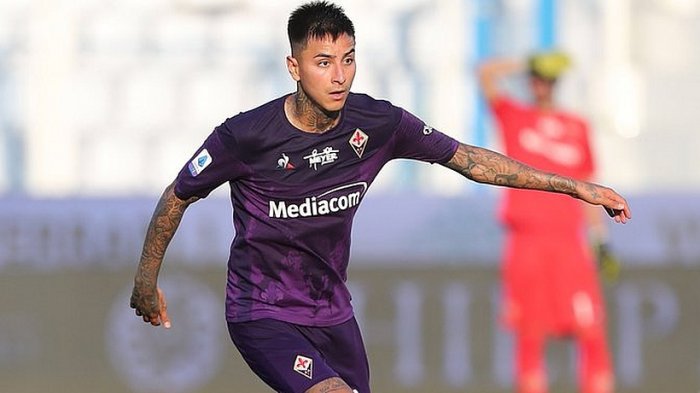 Fiorentina confirma que Erick Pulgar está contagiado con COVID-19 y que permanece en aislamiento