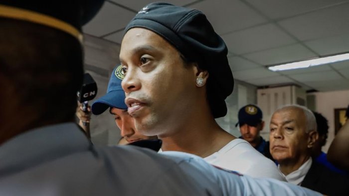 Juez paraguayo otorgó libertad a Ronaldinho después de cinco meses de detención