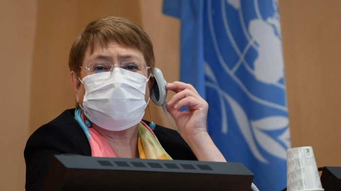 Bolivia llama a Bachelet a visitar el país y dejar de 