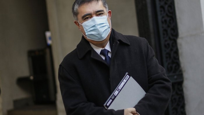 Ministro Desbordes confirma realización de Parada Militar: Autoridades evalúan tres formatos