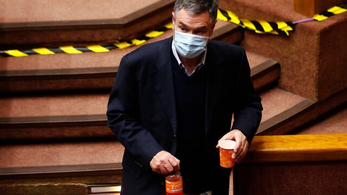 Formalizan a senador Ossandón por tráfico de influencias reiterado