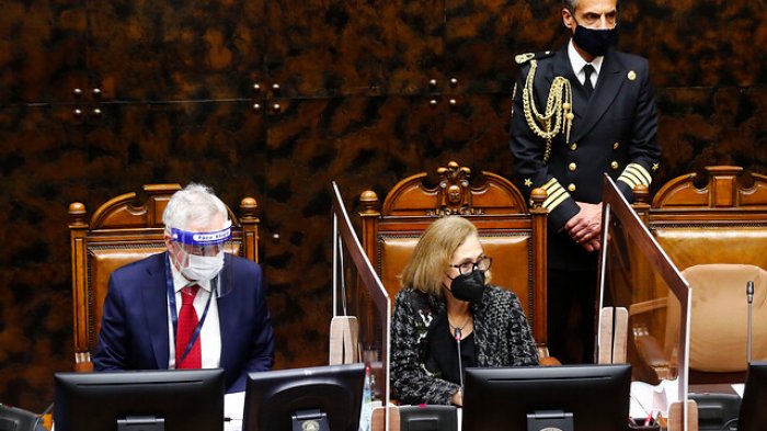 Avanza en el Senado el proyecto que flexibiliza el acceso a beneficios del seguro de cesantía