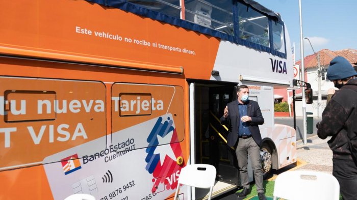 BancoEstado presentó buses de atención móvil para descongestionar y agilizar la atención de los clientes