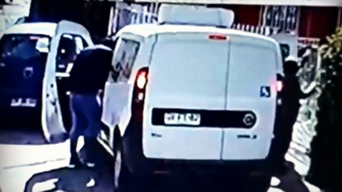 Mujer de 91 años sufrió violento asalto afuera de su casa tras ser seguida desde un banco