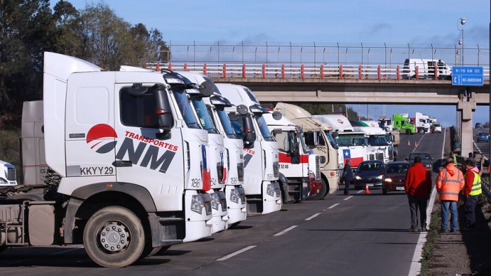 Paro de camioneros: Puerto de San Antonio advirte que los precios de productos podrían subir