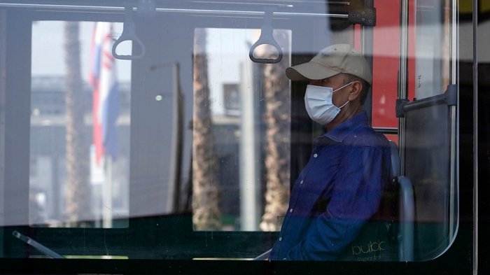 Alcaldes piden al gobierno que el transporte público sea gratuito para el día del plebiscito