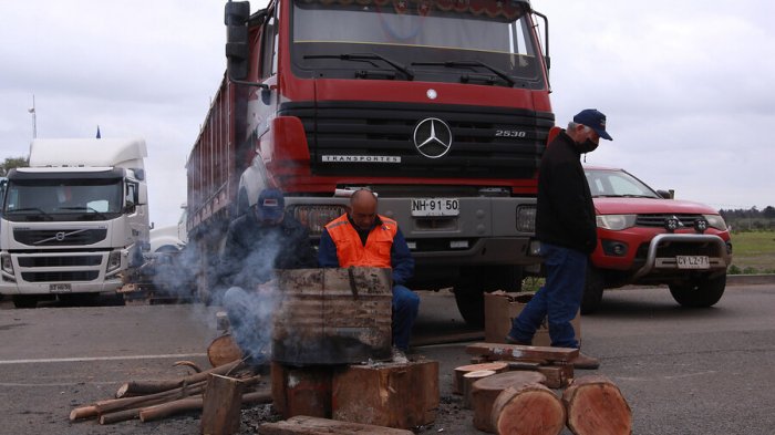 Supermercados advierten desabastecimiento y pérdida de alimentos por paro de camioneros