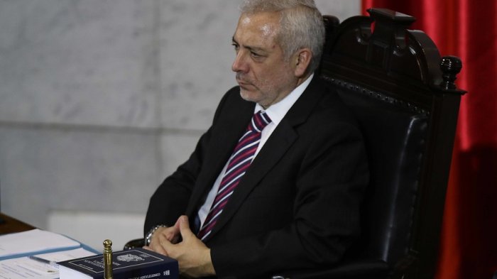 Secretario del Senado recibe multa de $2,5 millones tras polémica visita a restaurante en San Miguel