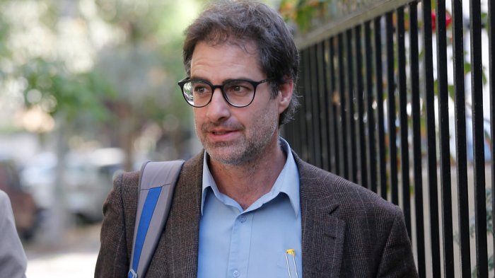 Director ejecutivo de Fundación Para la Confianza: 