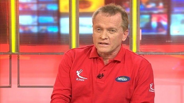 Con firma mensual quedó Alejandro Kock, ex kinesiólogo de la selección chilena, acusado de violar a ex pareja