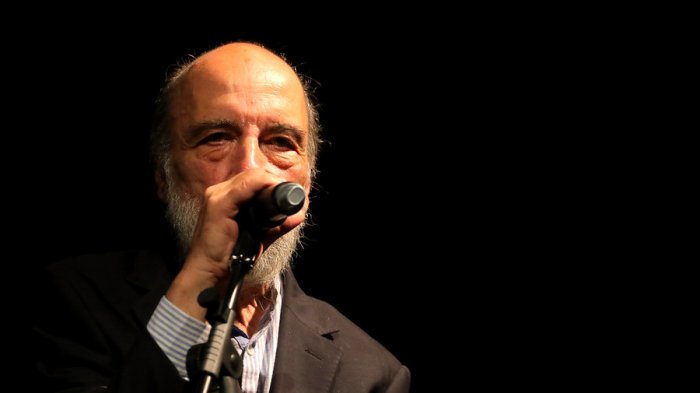 Entregan premio Reina Sofía de Poesía Iberoamericana al poeta Raúl Zurita