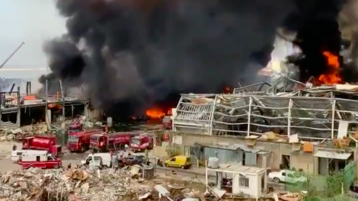 A poco más de un mes de la explosión, registran incendio en puerto de Beirut