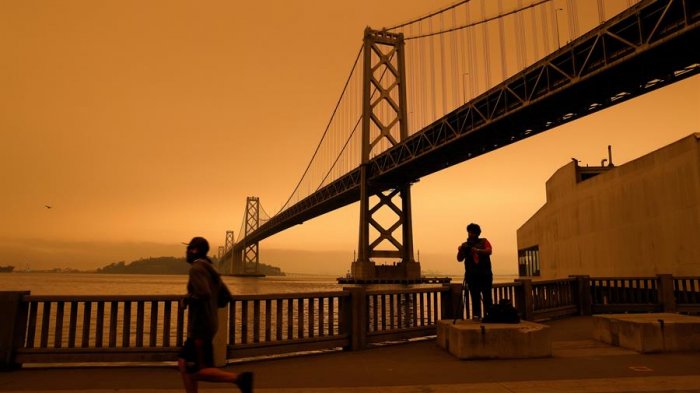 El apocalíptico cielo naranja que cubrió a San Francisco a causa de los incendios